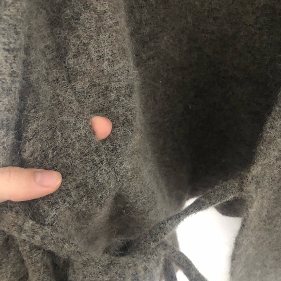 Aritzia Wrap Around Sweater/Cardigan - Picture 4 of 5